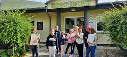 odbieramy puszki i żonkile