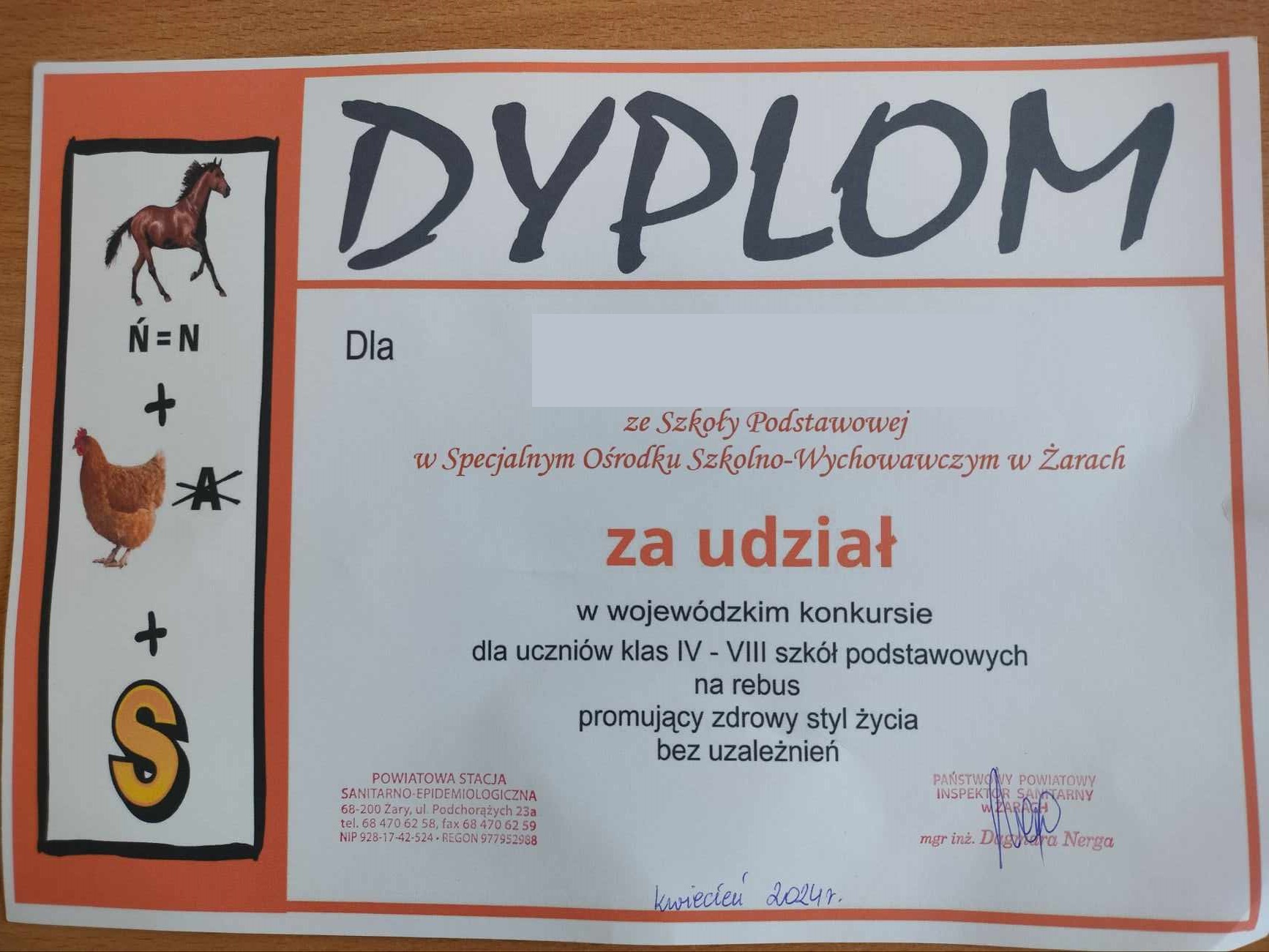 Na zdjęciu widać napisy i obrazki