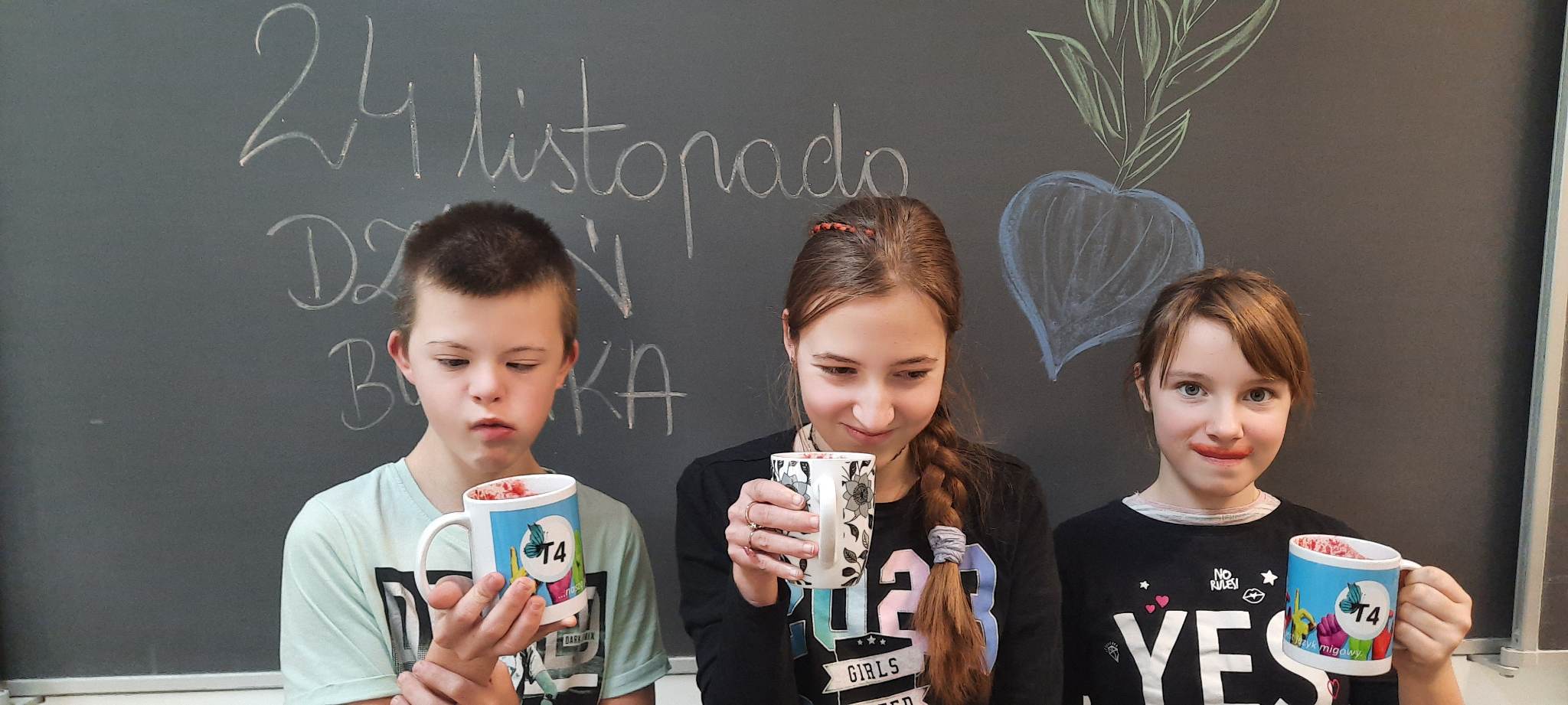 W klasie znajduje się grupa osób 