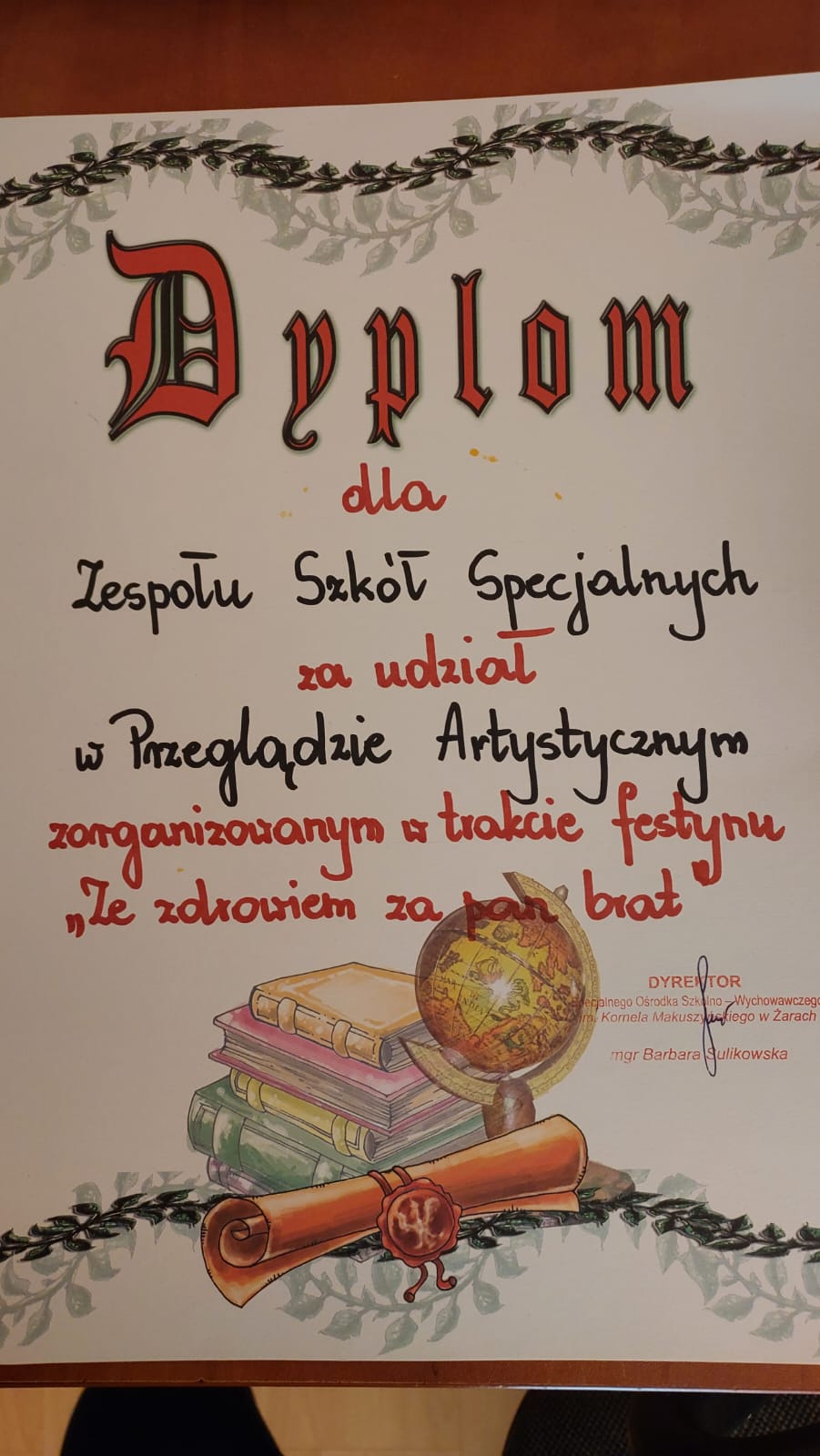 zdjęcie dyplomu
