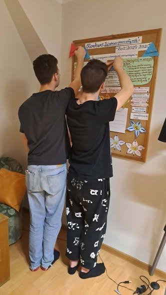 Na obrazku widać: dwie osoby.